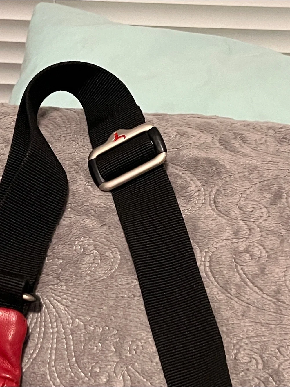 Travelon Red Crossbody Travel Bag-EUC - Picture 2 of 12